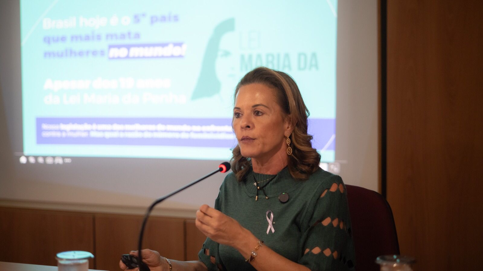Agosto Lilás: “Ser mulher no Brasil é estar em constante alerta”, afirma a vice-presidente da ANPR em evento sobre violência de gênero